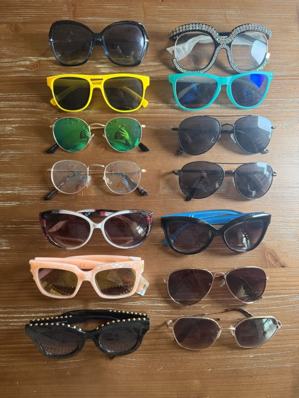 Mixed Sunglasses Lot - Assorted Colors